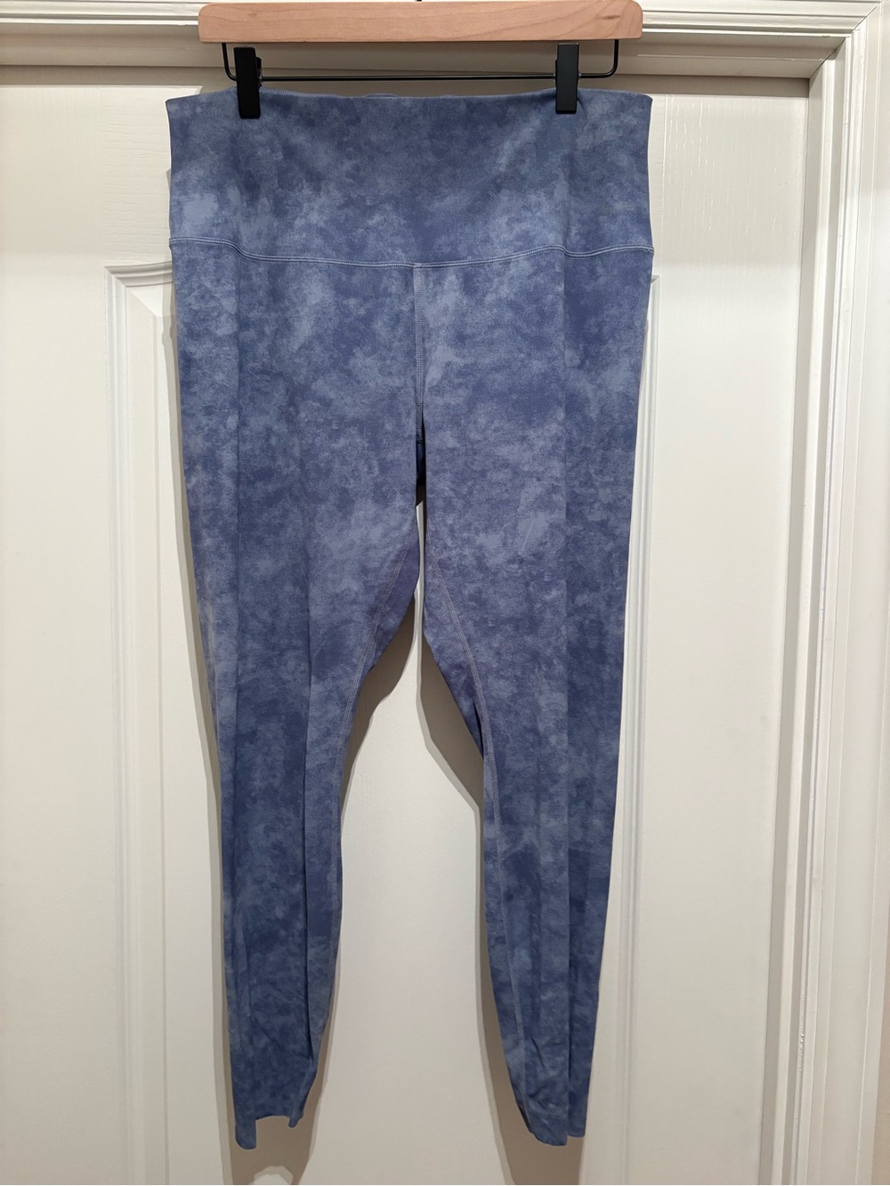 Women’s Nike Zenvy Dri-fit tie dye leggings size XL